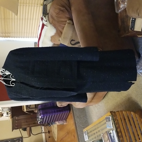 Gorgeous dark navy Harve Benard evening collection suit - Picture 3 of 10